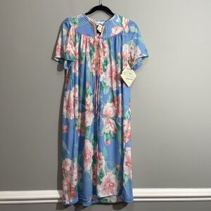 KOMAR Vintage Women’s M Cottagecore Floral Muumuu House Dress 1 Pocket NWT Retro
